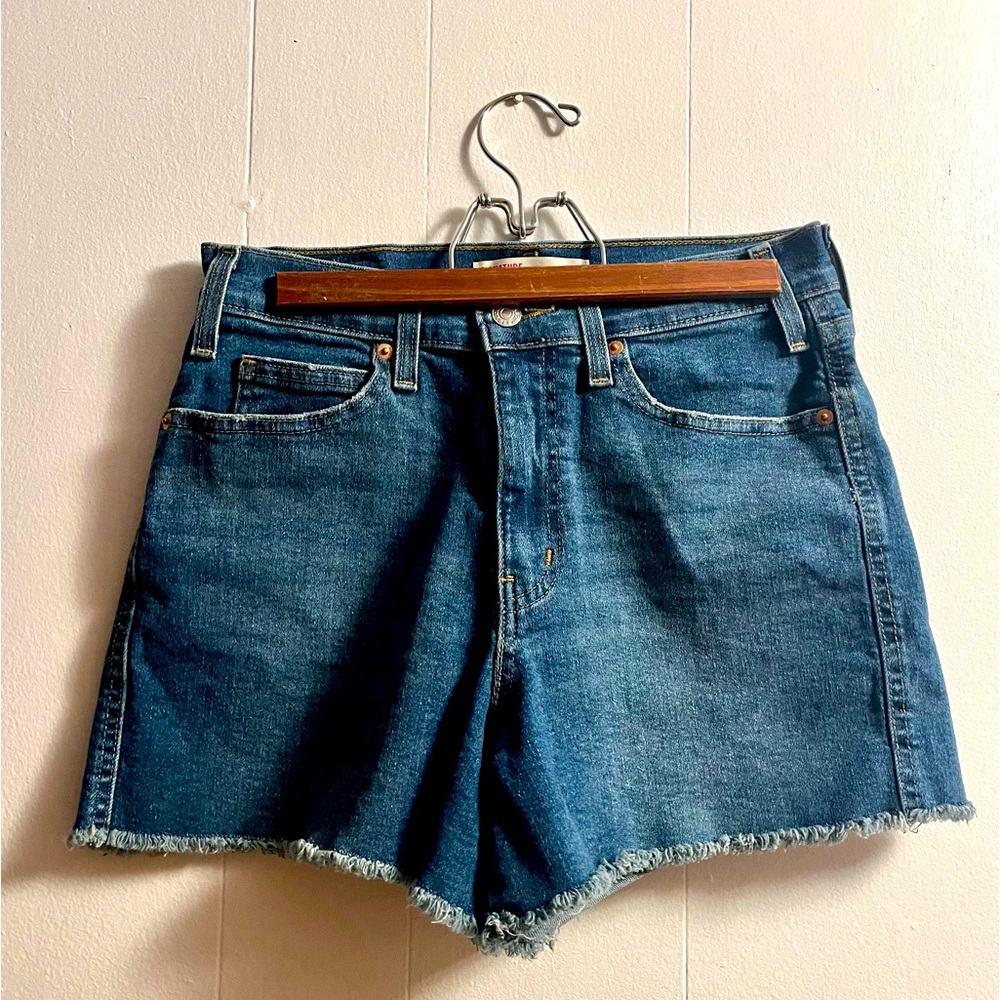 Levi’s ~ Heritage High-Rise Blue Wash Denim Shorts
